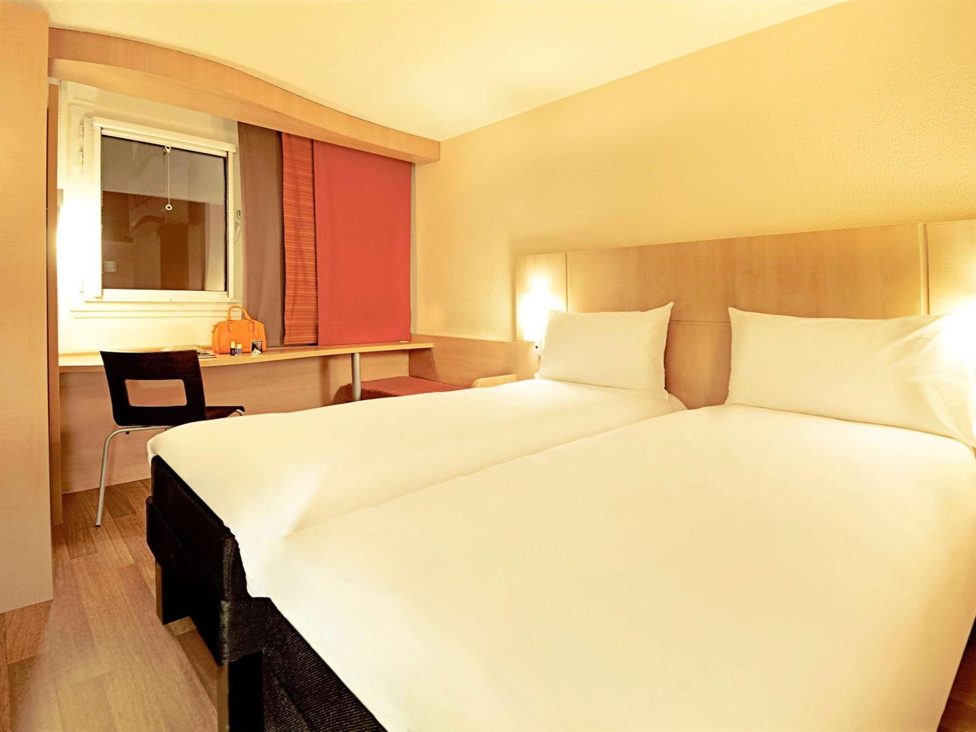 ibis Stuttgart Centrum Exterior foto
