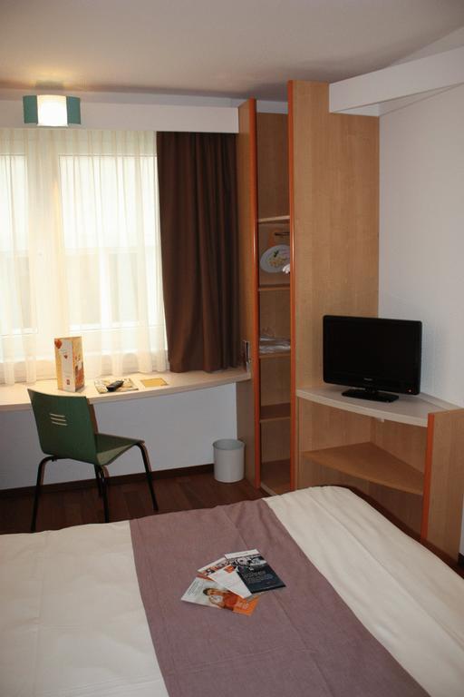 ibis Stuttgart Centrum Cameră foto